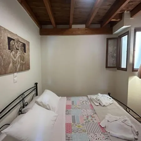 3 Charites- Thalia & Euphrosyne *